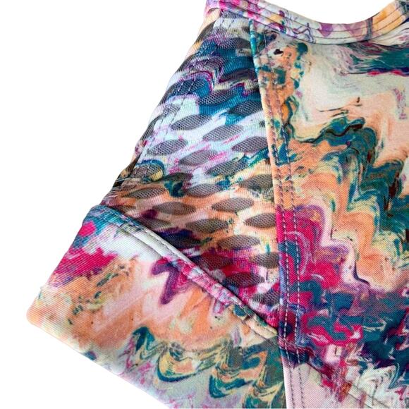 Peloton Sports Bra High Neck River Rock Wavy Groovy Top NWOT XS - Picture 9 of 11